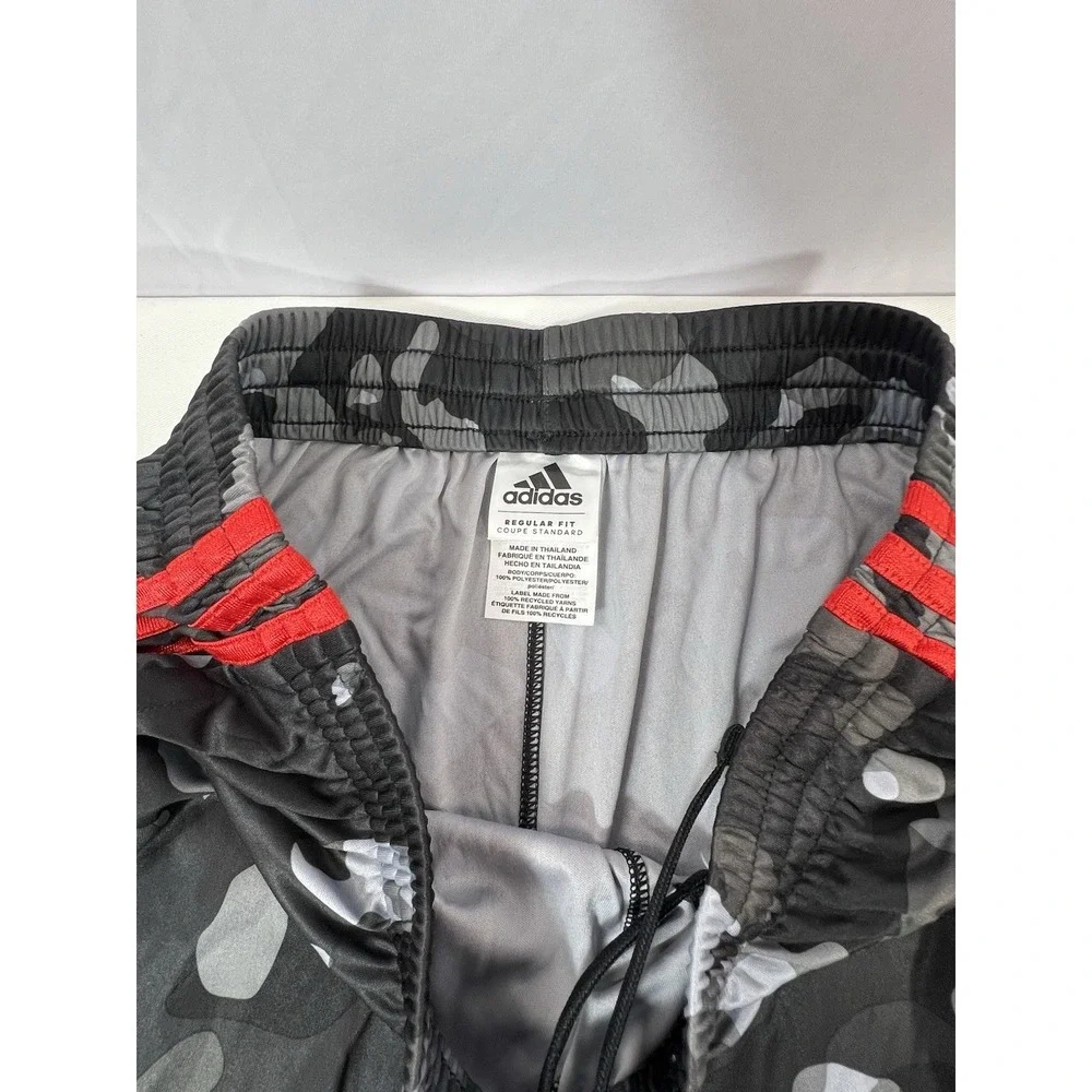 Boys Adidas Athletic‎ Shorts Gray w/ Red Side Stripes-Size XL
